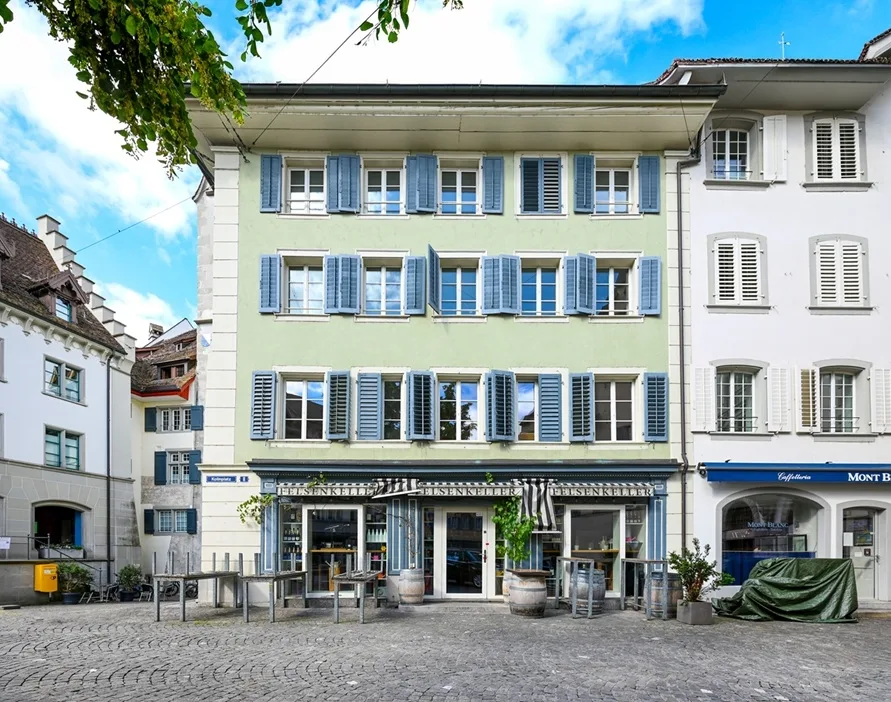 Exklusive Verkaufsfläche im EG am historischen Kolinplatz in Zug
