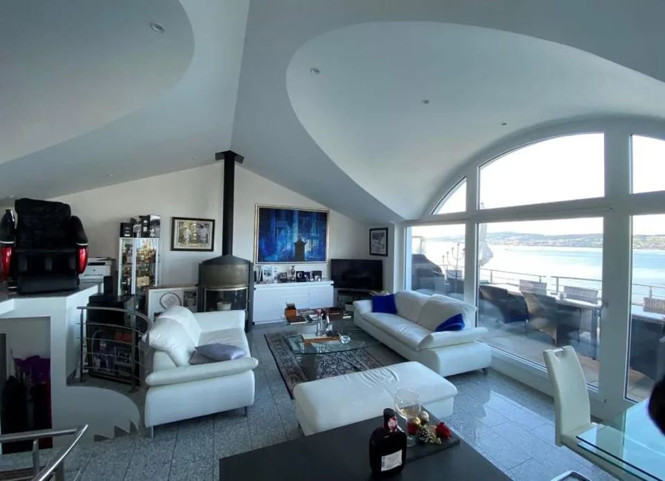 Furnished, Temporary: 3.5 Room Maisonette Apartment with Panoramic View