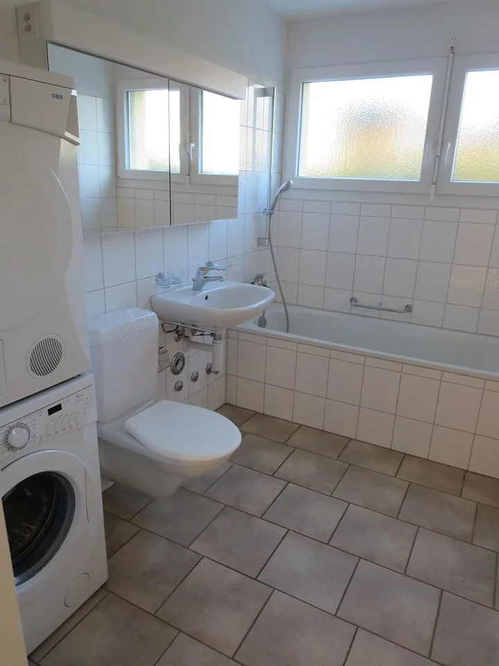 Helle 3.5-Zimmer-Wohnung mit Balkon