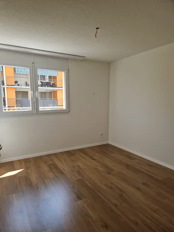 Helle 3.5-Zimmer-Wohnung mit Balkon