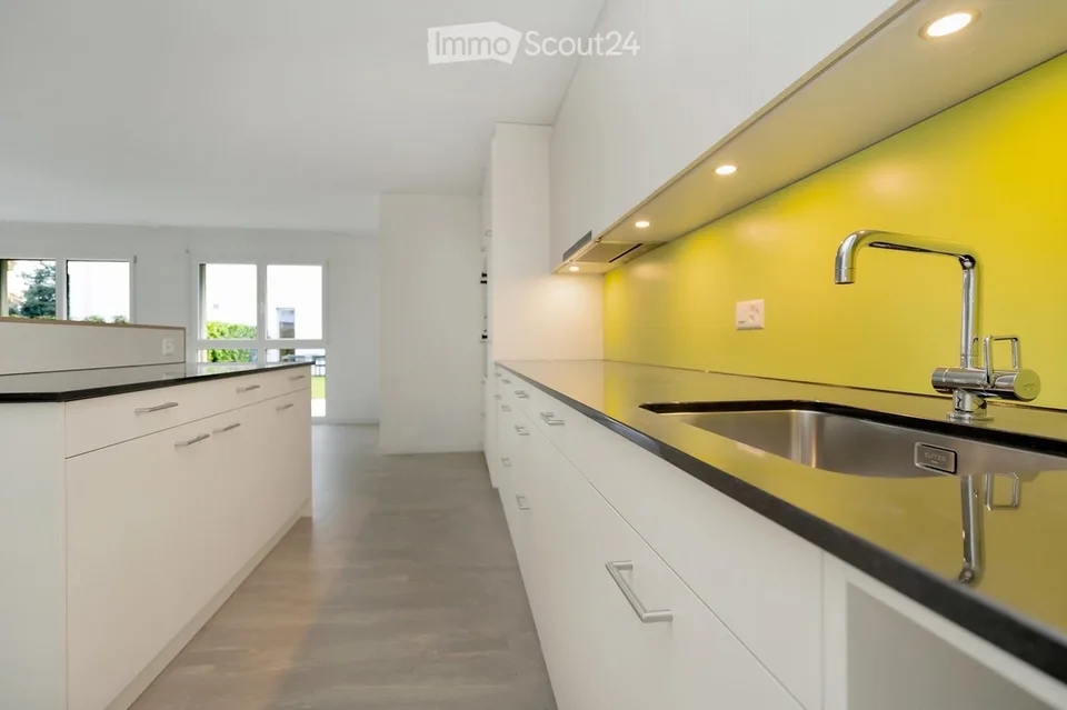 Spacious 3.5-room apartment on the ground floor - Subtenant wanted