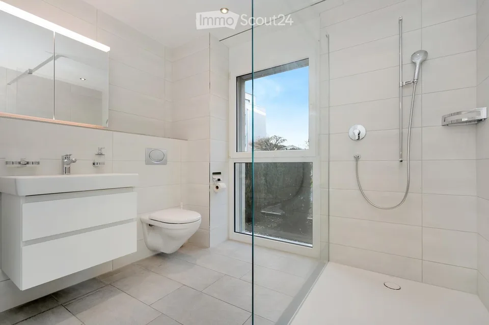 Spacious 3.5-room apartment on the ground floor - Subtenant wanted