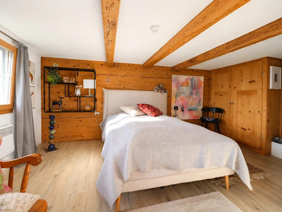 Charmante maisonnette 5 pièces à Andiast – Flair alpin rustique avec confort moderne
