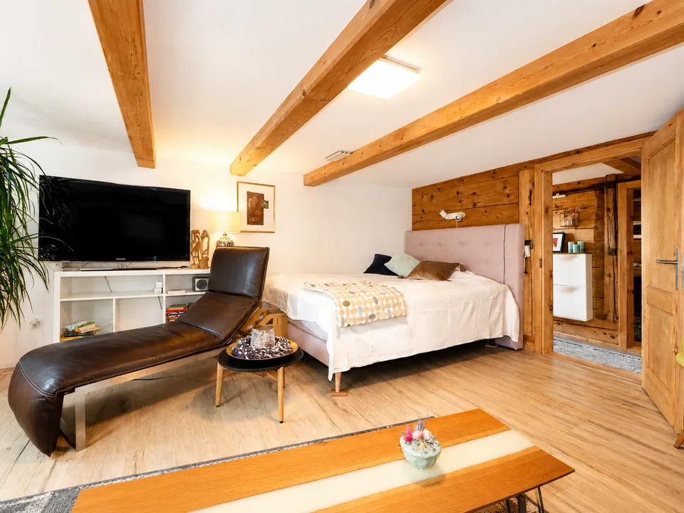 Charmante maisonnette 5 pièces à Andiast – Flair alpin rustique avec confort moderne