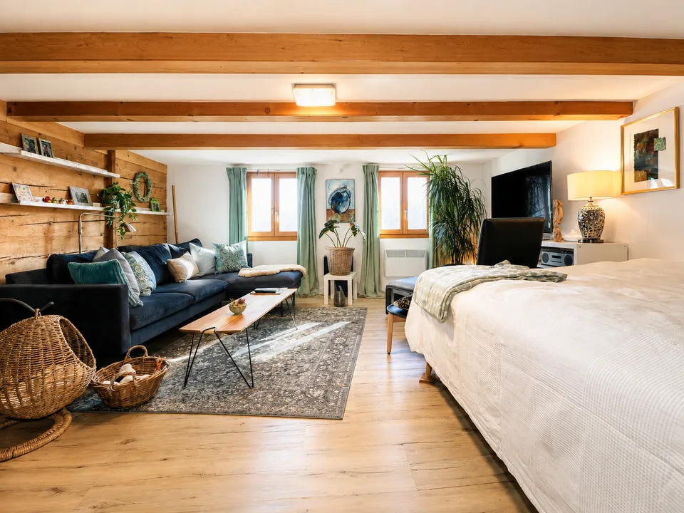 Charmante maisonnette 5 pièces à Andiast – Flair alpin rustique avec confort moderne