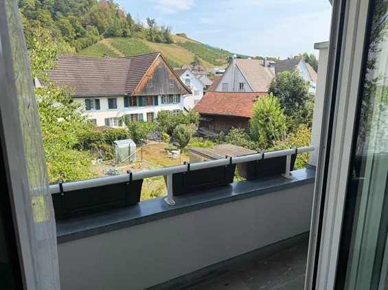 Spacious 4-5 room attic apartment for rent in Stäfa