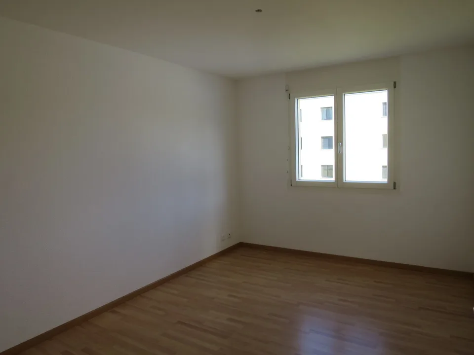 For rent, 4.5-room apartment in Farvagny