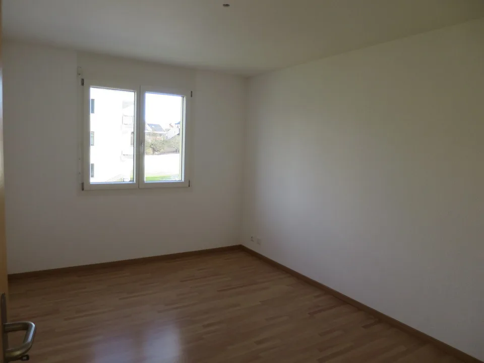 For rent, 4.5-room apartment in Farvagny