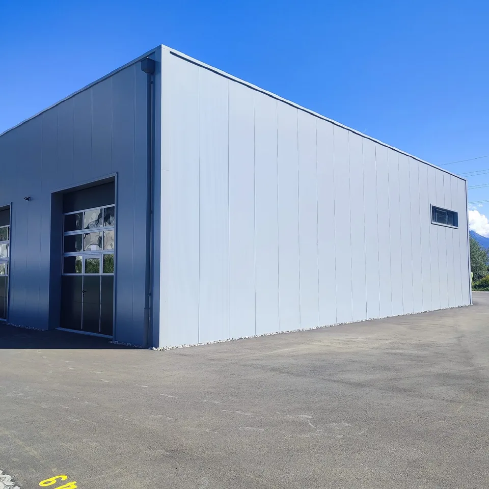 Halle industrielle neuve à louer à Saxon – 135 m²
