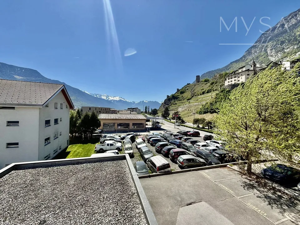 Bel appartement de 4½ pièces situé au dernier étage