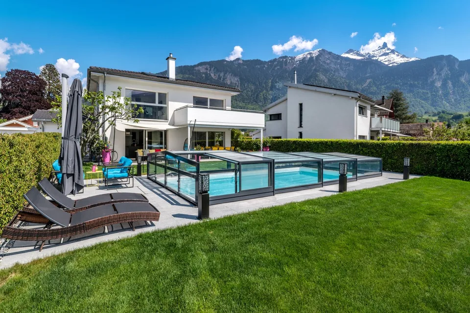BEX - TRES BELLE MAISON INDIVIDUELLE AVEC STUDIO INDEPENDANT