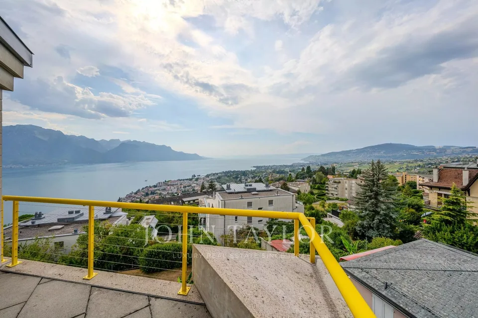 Appartement au dernier étage avec vue panoramique sur le lac à Chernex