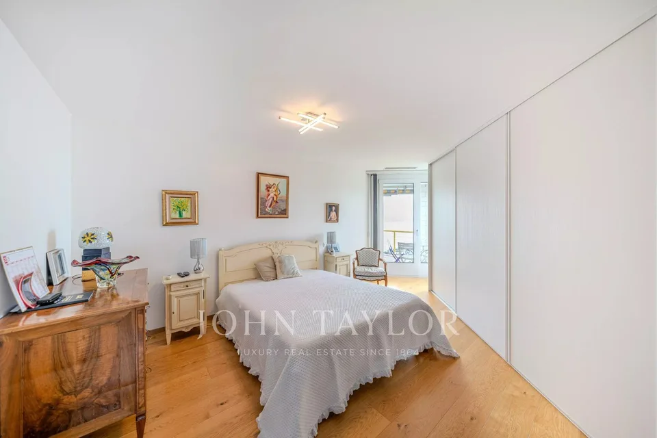 Appartement au dernier étage avec vue panoramique sur le lac à Chernex