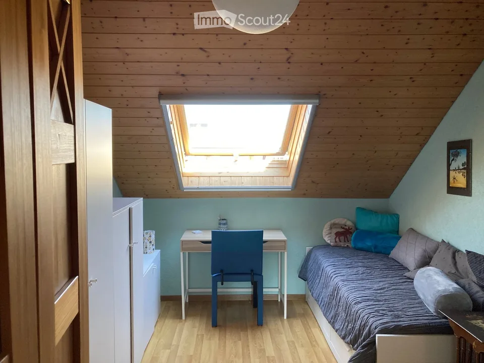 Rent on November 1, 2026 large duplex with balcony