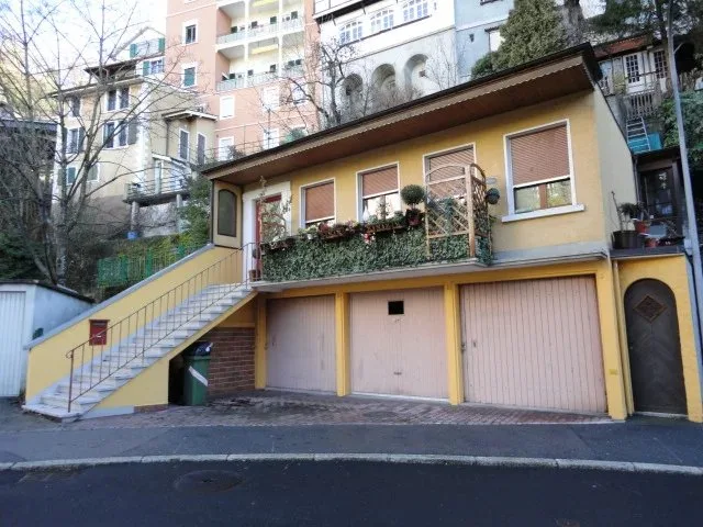Zweizimmerwohnung im 1. Stock komplett renoviert.