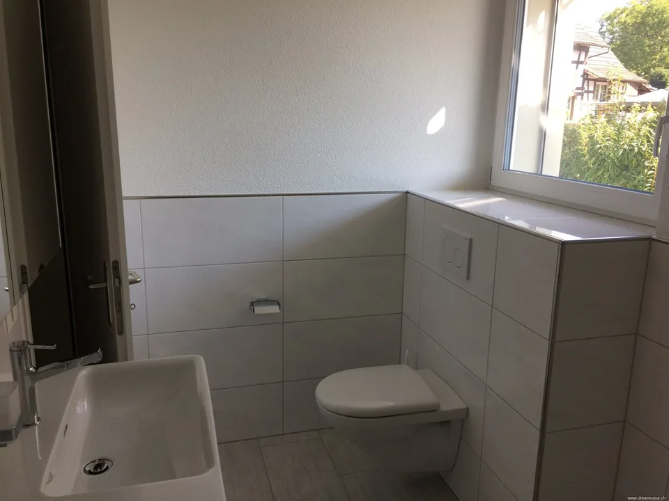 Modern 4.5-room apartment with mountain view and quiet location