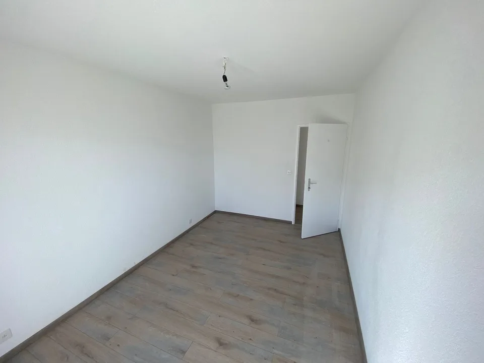 For rent charming 2-room apartment on the 11th floor in Sierre