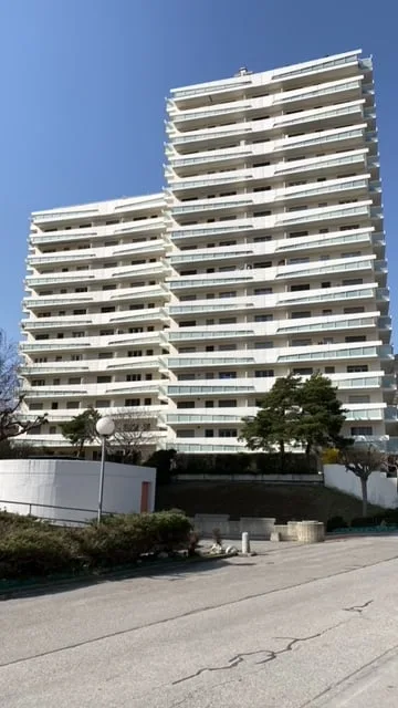 For rent charming 2-room apartment on the 11th floor in Sierre