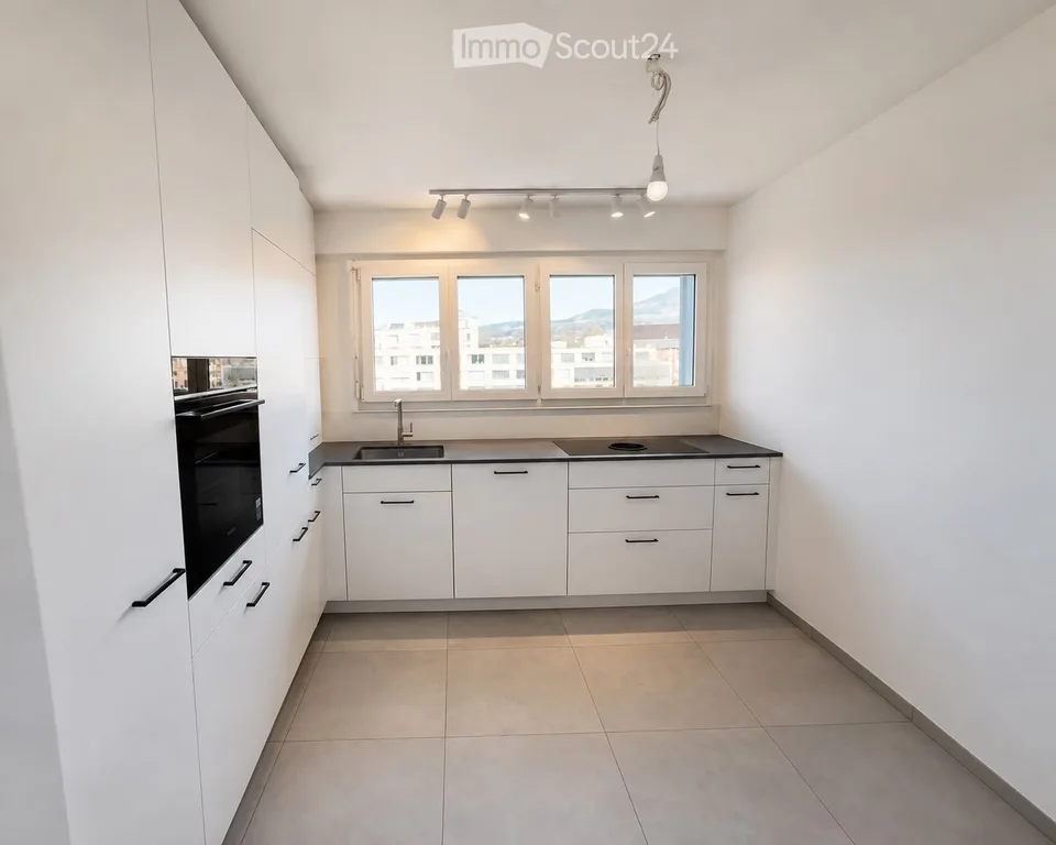 Helle, renovierte 3.5-Zimmer-Wohnung mit grossem Sonnenbalkon