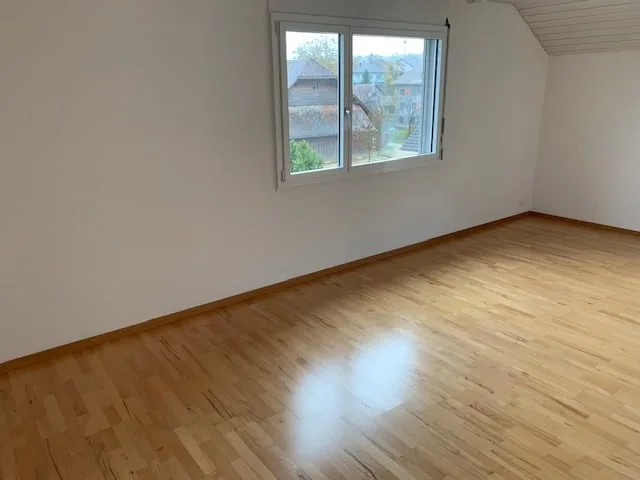 Spacious, bright apartment in a well-maintained building