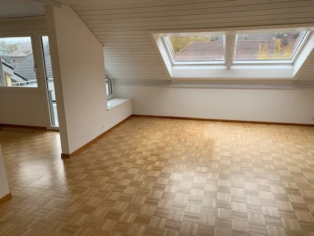Spacious, bright apartment in a well-maintained building