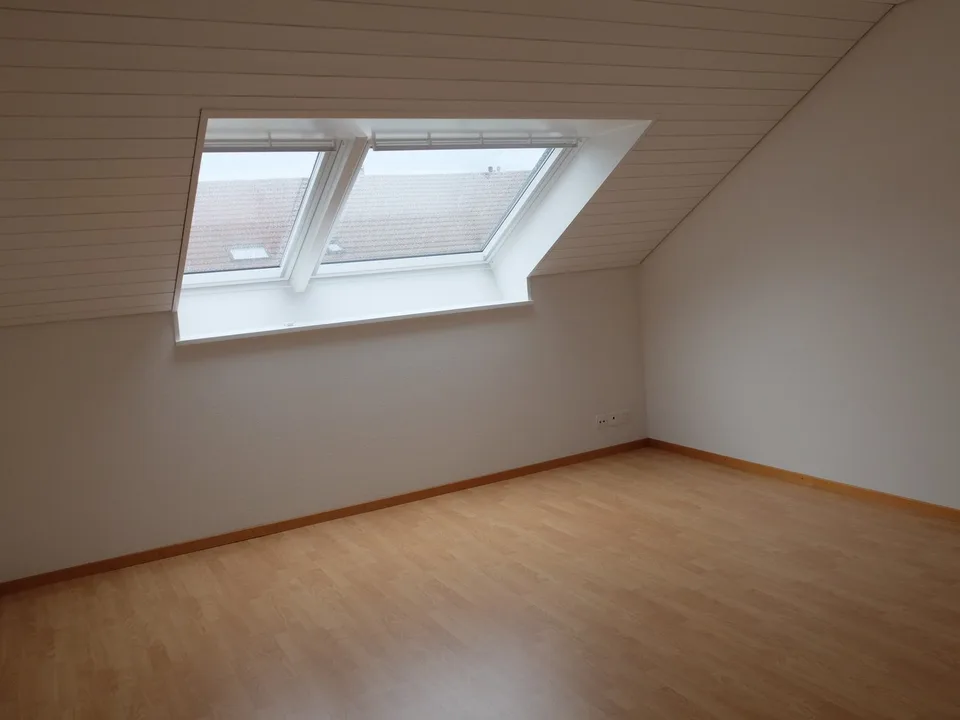 Spacious, bright apartment in a well-maintained building