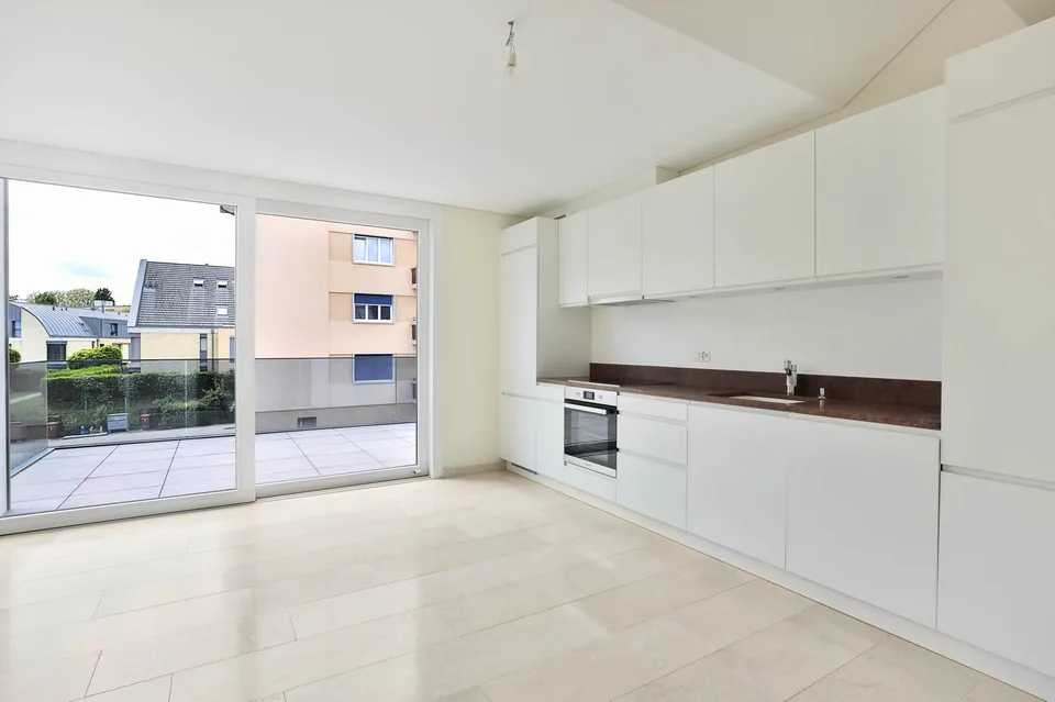 Beautiful apartment with large terrace in the center of Rolle