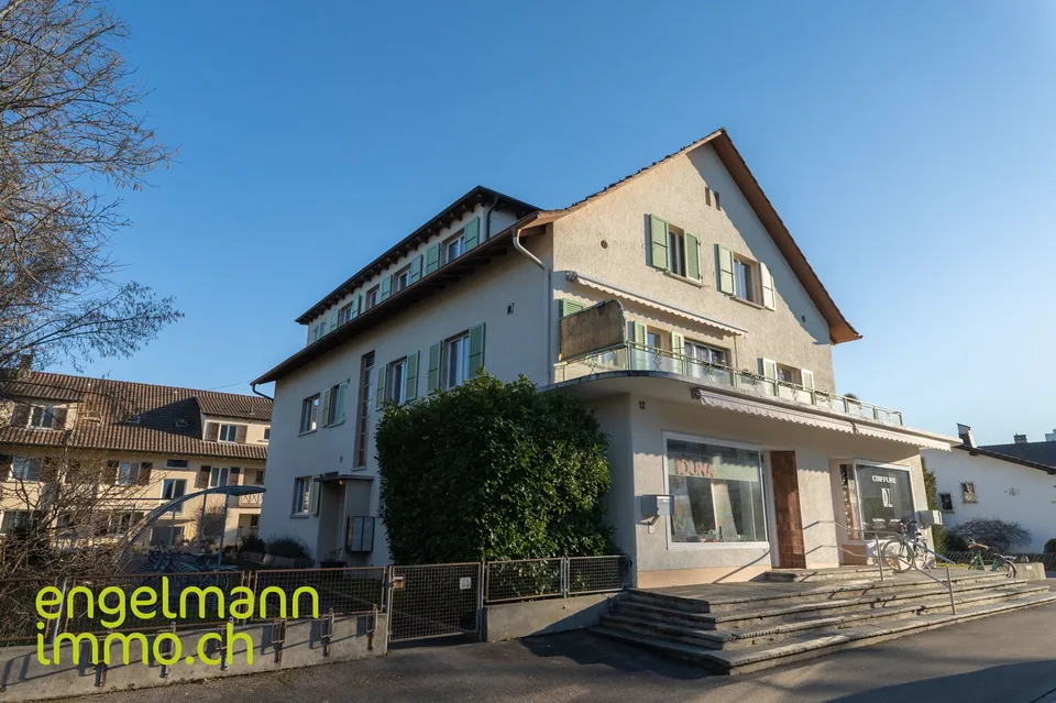 3 Zimmer-Dachwohnung / Appartement mansardé de 3 pièces
