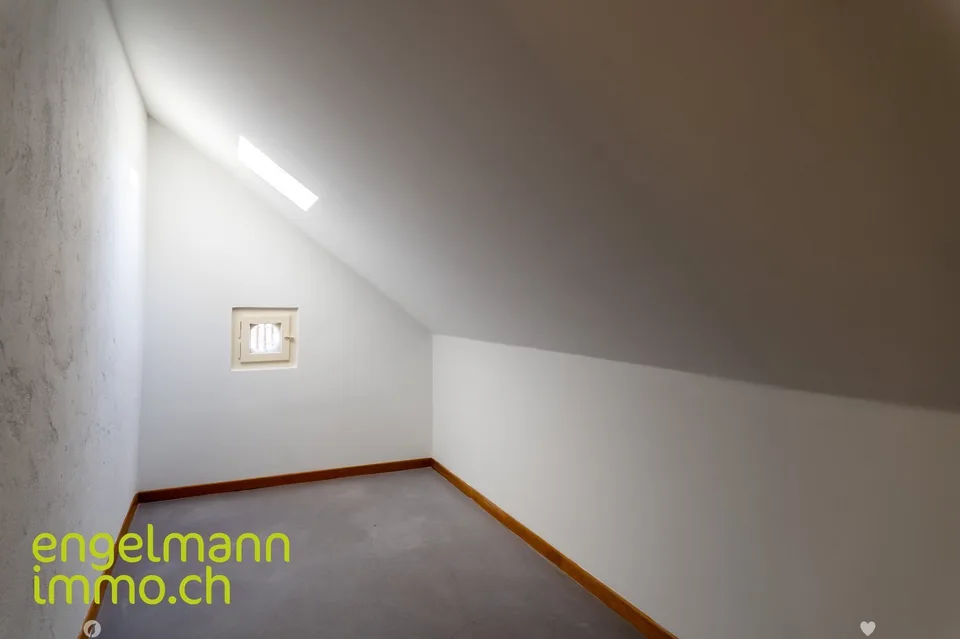 3 Zimmer-Dachwohnung / Appartement mansardé de 3 pièces