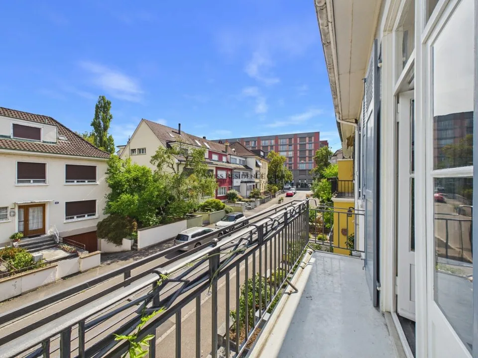 Maison unifamiliale de 7,5 pièces à Bâle - Caractère, espace et jardin privé