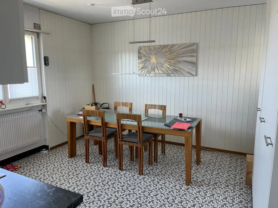 Helle 4.5-Zimmer-Wohnung mit Balkon in Gwatt/Thun