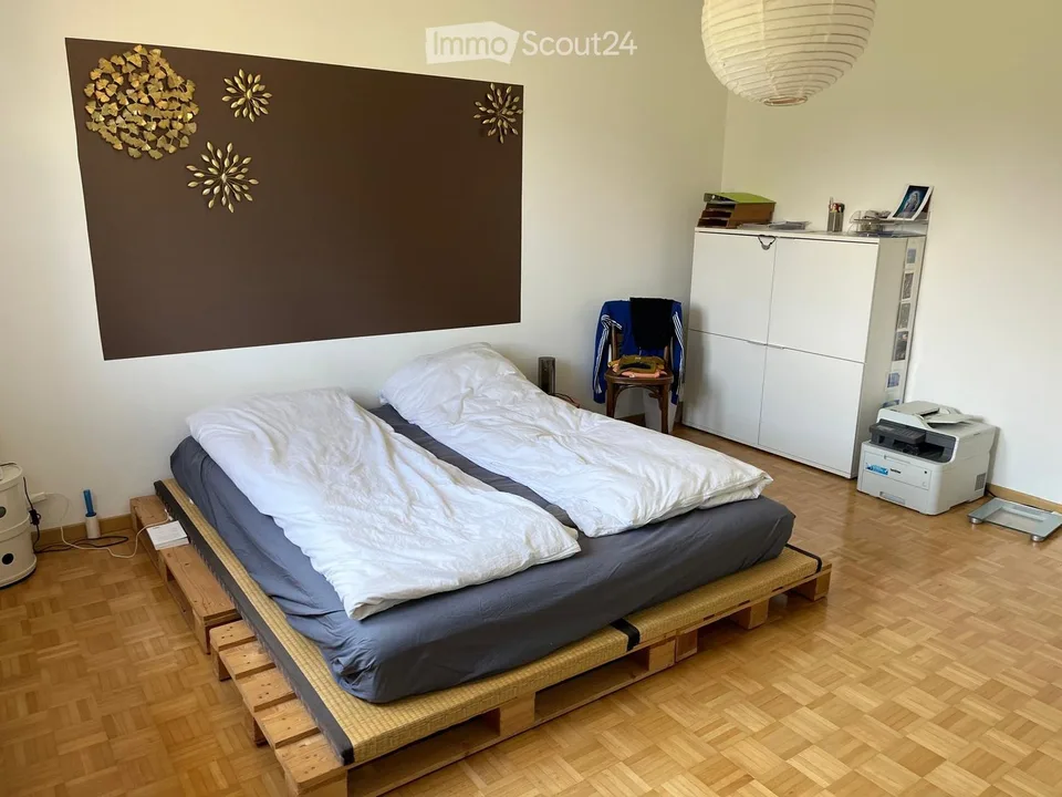 Helle 4.5-Zimmer-Wohnung mit Balkon in Gwatt/Thun