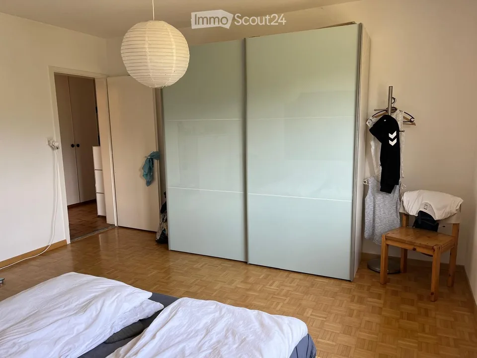 Helle 4.5-Zimmer-Wohnung mit Balkon in Gwatt/Thun