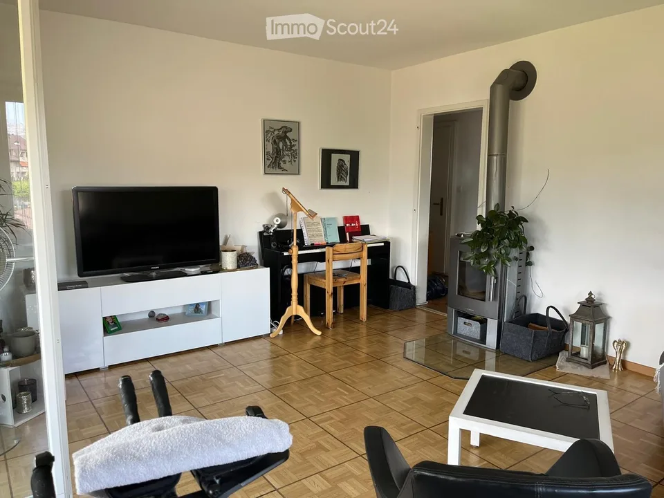 Helle 4.5-Zimmer-Wohnung mit Balkon in Gwatt/Thun