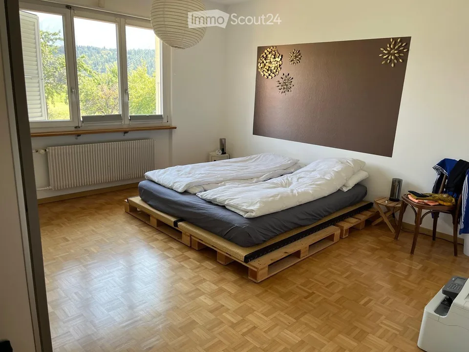 Helle 4.5-Zimmer-Wohnung mit Balkon in Gwatt/Thun