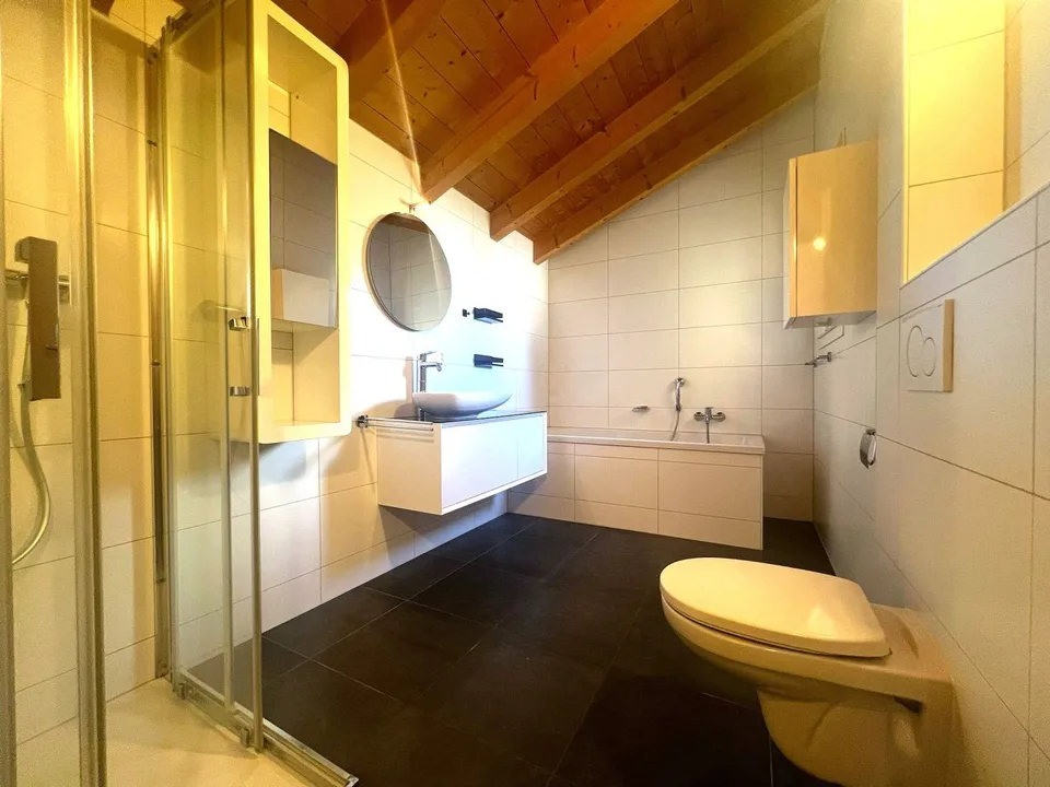 Sehr schönes Reihenhaus mit 5.5 Zimmern und unvergleichlichem Blick
