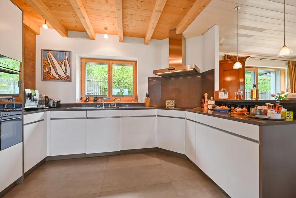LUTRY - EINZIGARTIG! PRÄCHTIGE VILLA IM HERZEN DER WEINBERGE