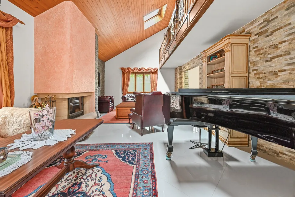 Schöne Villa mit 8 Zimmern, Pool und Garten in Bouveret