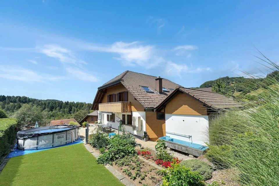 Maison individuelle détachée avec terrain attenant dans un excellent emplacement