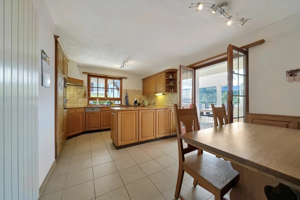 Maison individuelle détachée avec terrain attenant dans un excellent emplacement