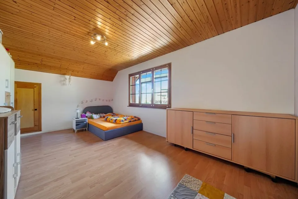 Maison individuelle détachée avec terrain attenant dans un excellent emplacement