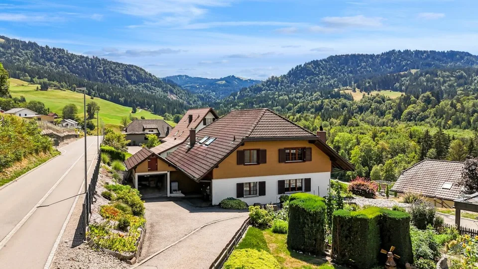 Maison individuelle détachée avec terrain attenant dans un excellent emplacement
