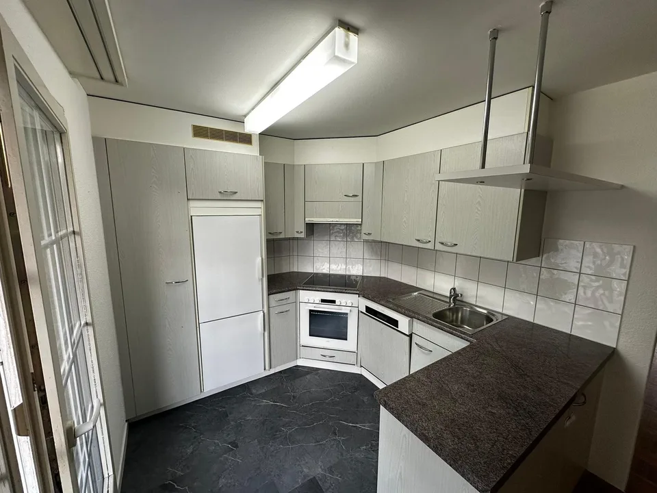 Charming 4.5 room apartment with seating area and balcony