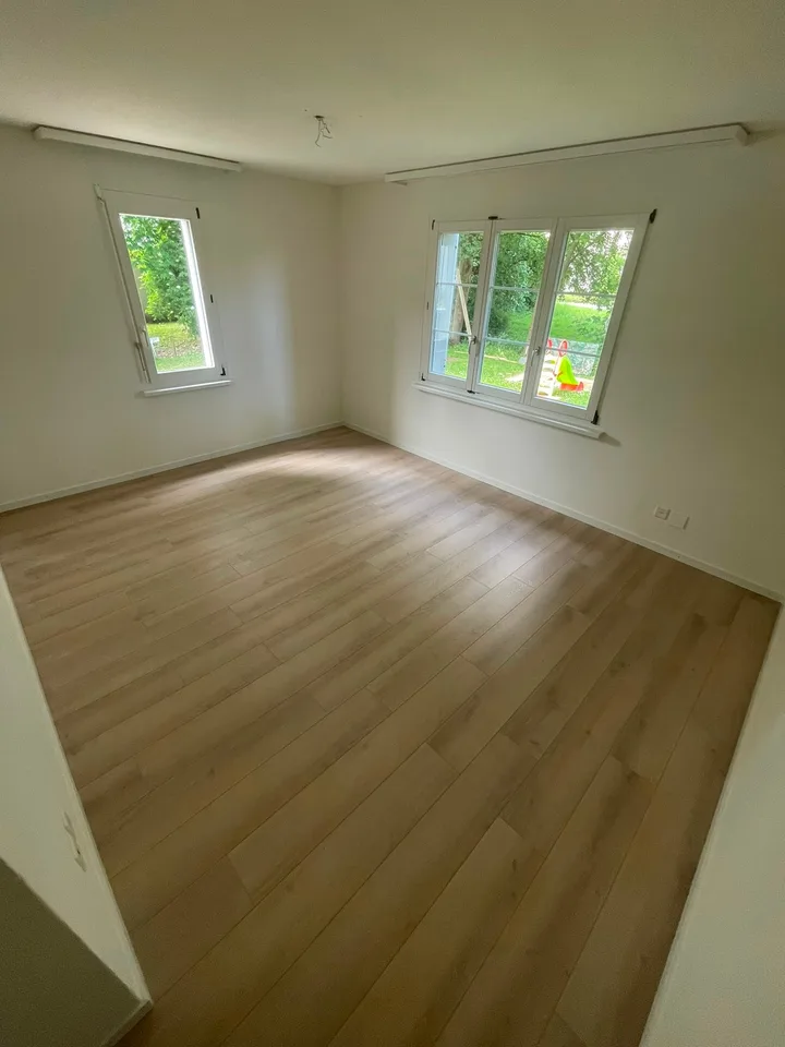 Charming 4.5 room apartment with seating area and balcony