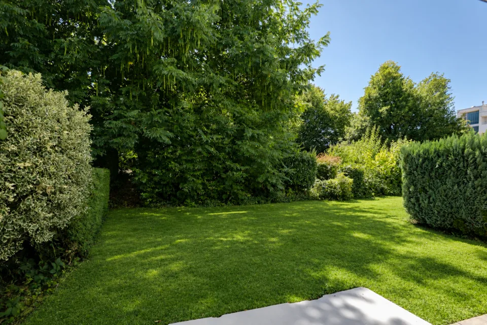 City-near - Quiet - Green