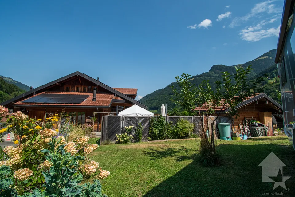 Val-d'Illiez, magnifique chalet de 3 logements
