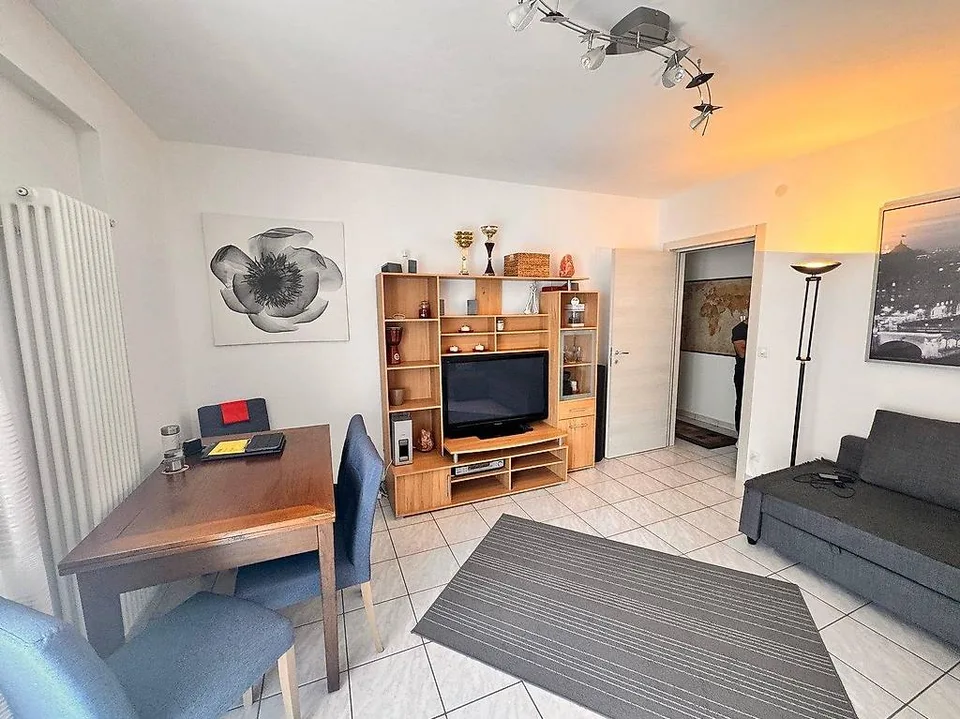 Lugano Center, Bright Apartment with Terrace, Basement