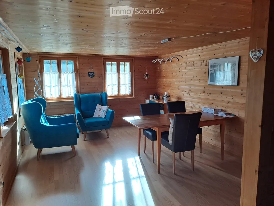 Charmant, moderne et très calme appartement-maisonnette de 4,5 pièces à Oberhelfenschwil