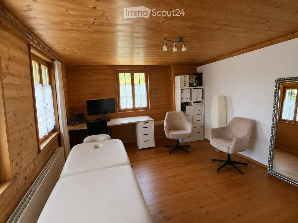 Charmant, moderne et très calme appartement-maisonnette de 4,5 pièces à Oberhelfenschwil