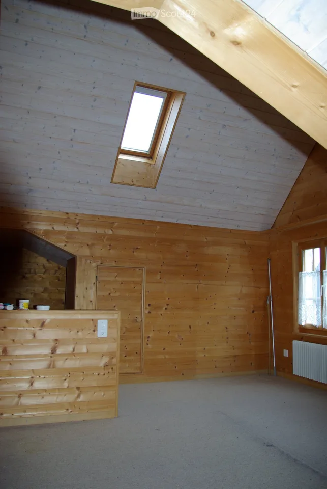 Charmant, moderne et très calme appartement-maisonnette de 4,5 pièces à Oberhelfenschwil